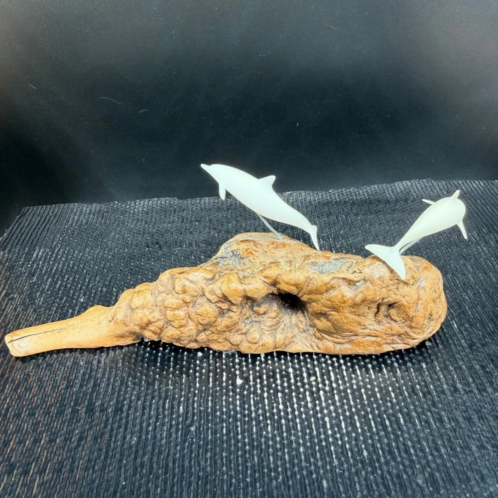 N/A artistic sculpture
